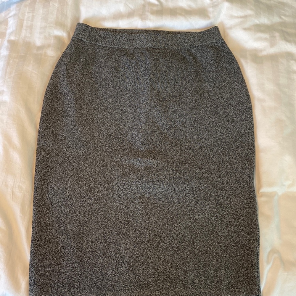Ann Taylor pencil skirt, grey/white, like new
